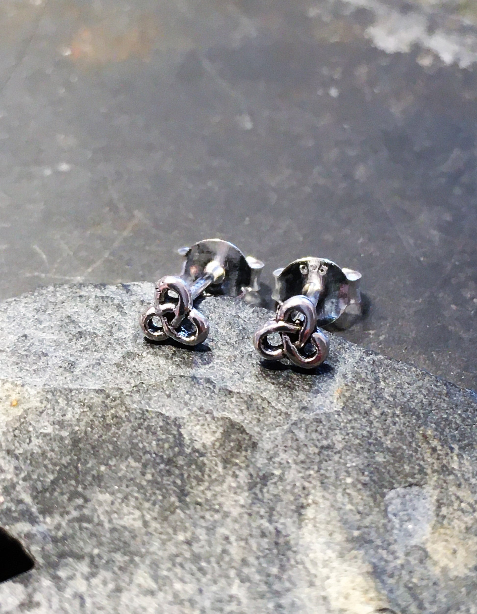 Small Celtic Knot Stud 4mm